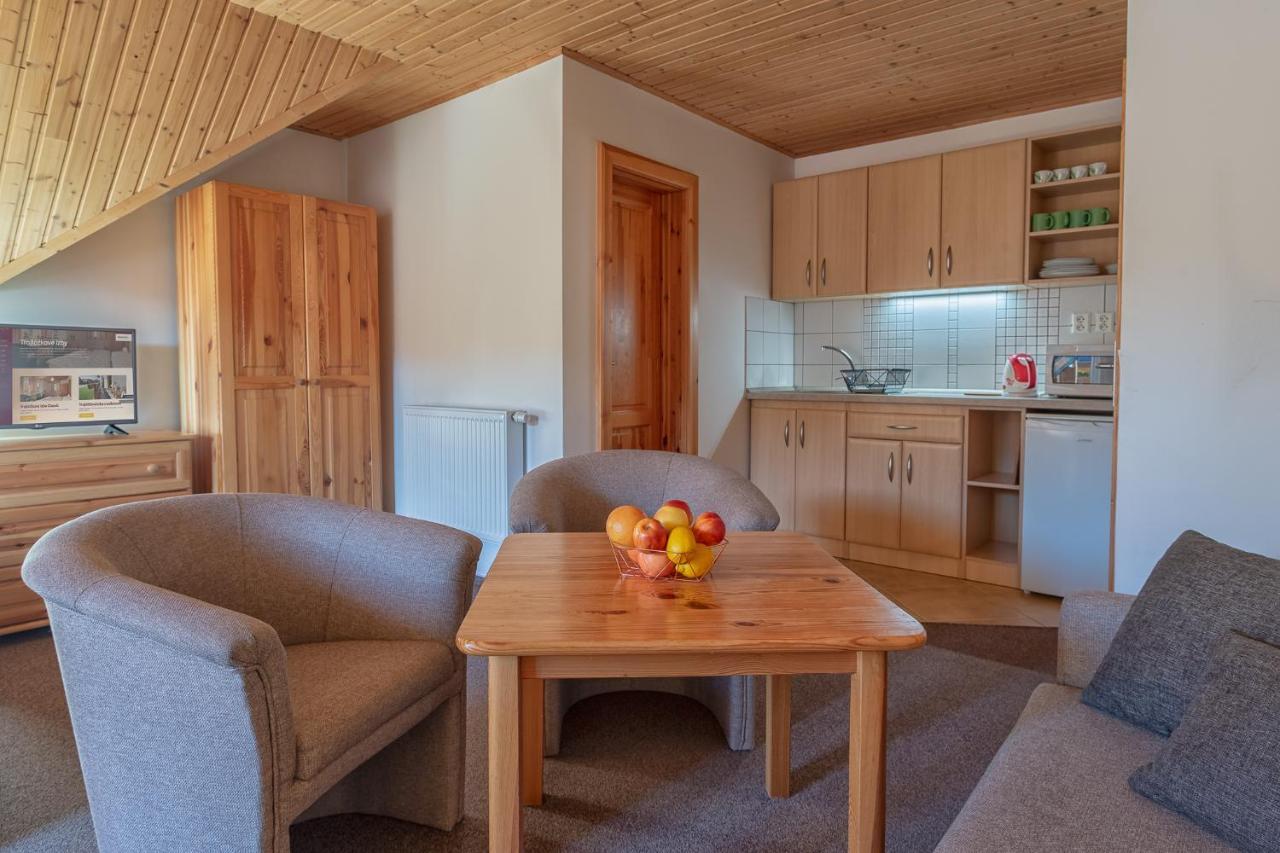 Apartmány a Štúdia Villa Flora Liptovská Sielnica Exterior foto
